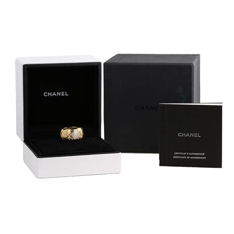 Collection Coco Crush Chanel d'occasion 